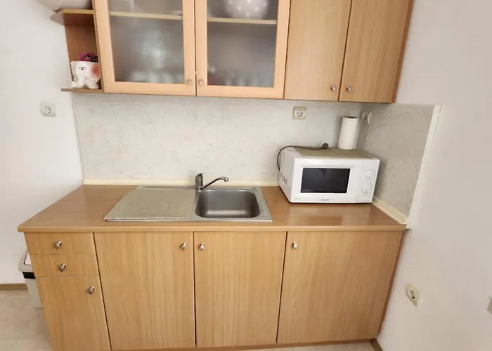 Granat Słoneczny Brzeg