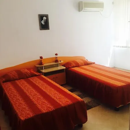 Granat Pensionat Slăntjev Brjag