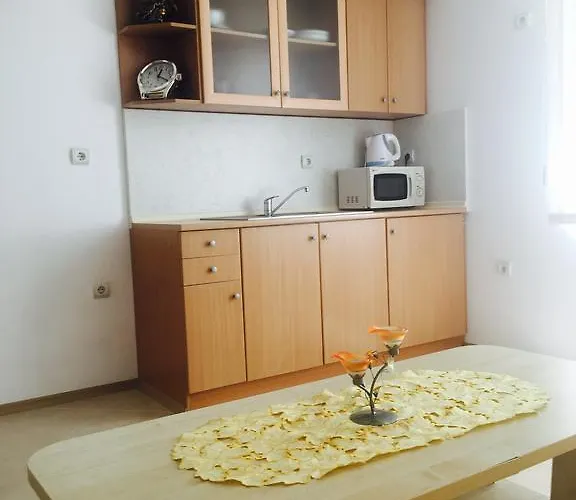 Къща за гости гранат